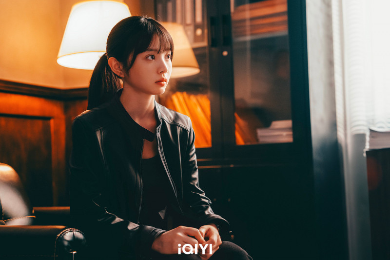 《逐玉》田曦薇不殺豬改抓賊！素顏女警帥炸全網 聽對手是「他」連喊3聲：我去