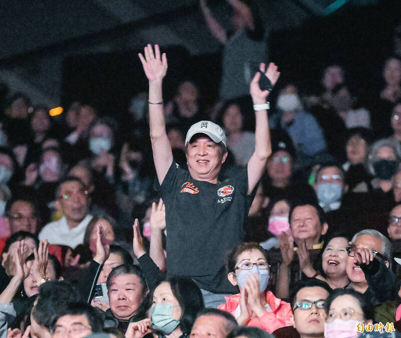 今天包括鄭怡以及王建傑都現身演唱會力挺。（記者王文麟攝）