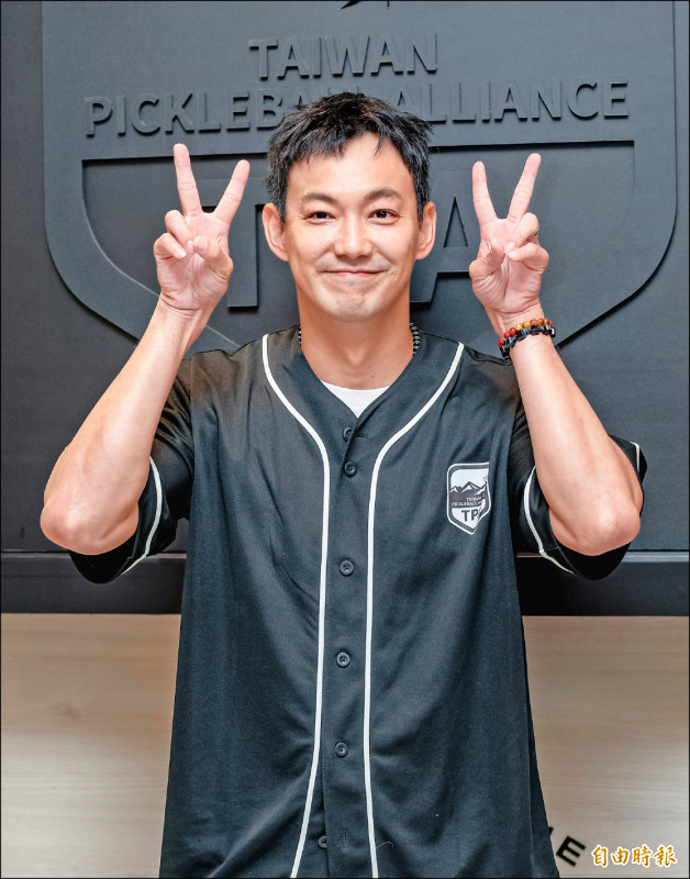威廉化身幕後工作人員，復出演藝圈順其自然。（記者王文麟攝）