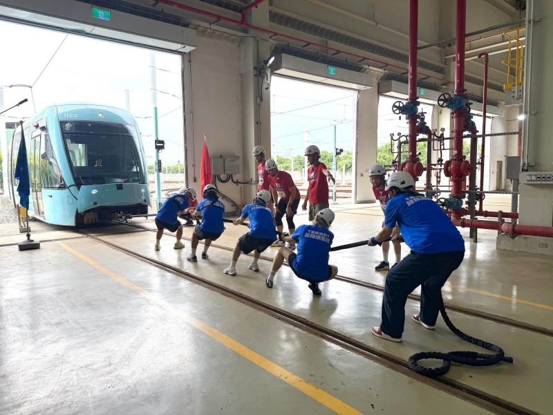 藝人合力拉「49噸輕軌列車」!錢薇娟看成員名單秒翻白眼