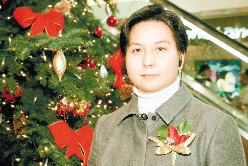 賭王愛女何超蕸乳癌過世 追思會上午舉行場面哀戚