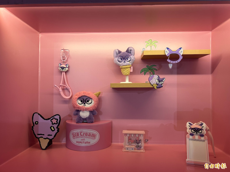 SEVENTEEN《Ice Cream with MINITEEN》主題快閃店當中，設有每一位成員的主題櫃位，附圖為全圓佑。（記者廖俐惠攝）