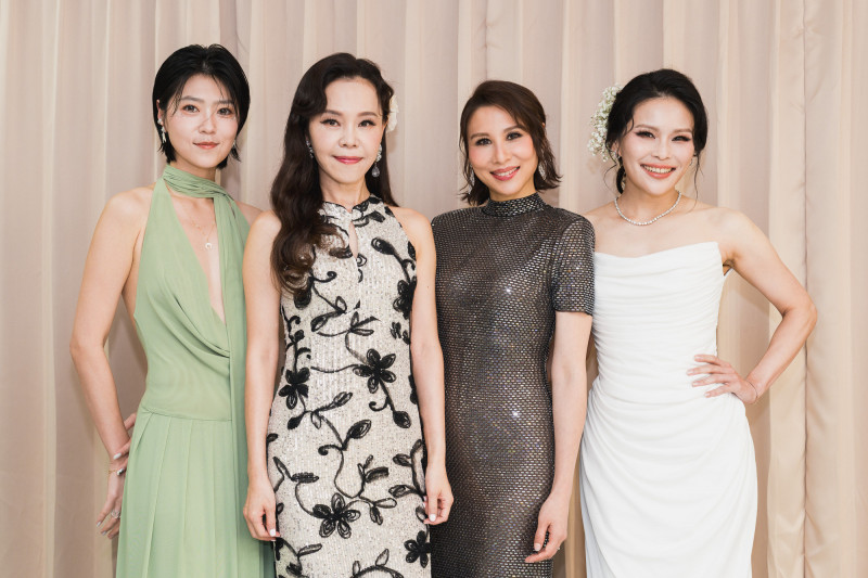 周蕙（右起）、林凡、彭佳慧、曹雅雯一起參與「但願人長久」演唱會。（阿爾發音樂提供）