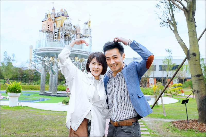蘇晏霈（左）回憶和傅子純起超過20年的交情，忍不住落淚。（民視提供）