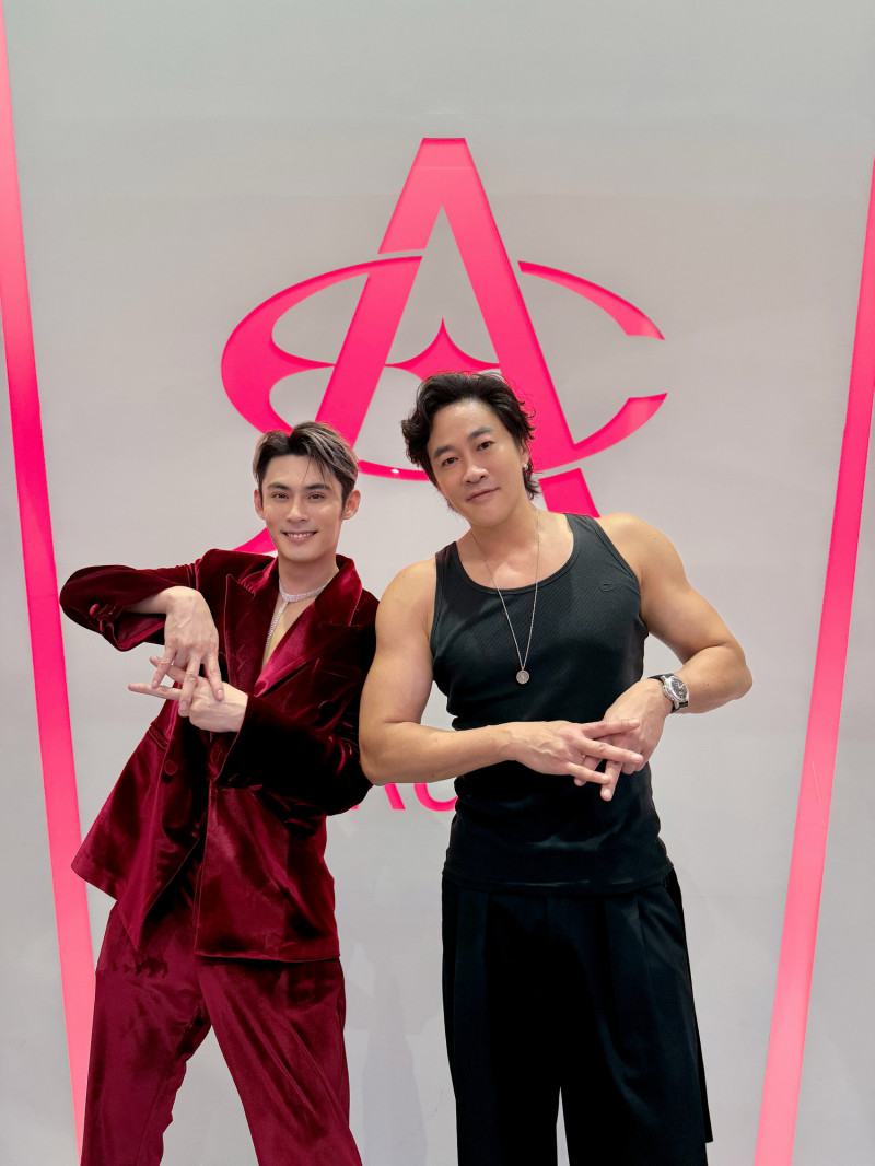 何潤東（右）力挺陳奕，驚喜客串《男公館》。（艾瑞克艾斯提供）