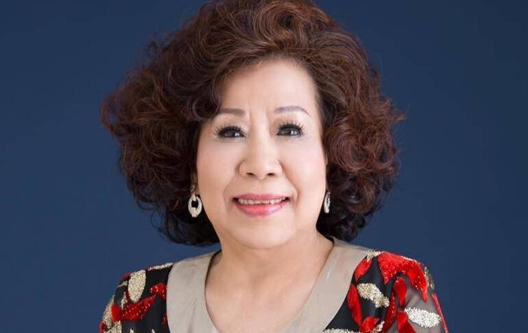 79歲黃越綏痛到站不起身!就醫竟診斷出「腰椎滑脫、骨刺壓迫神經」