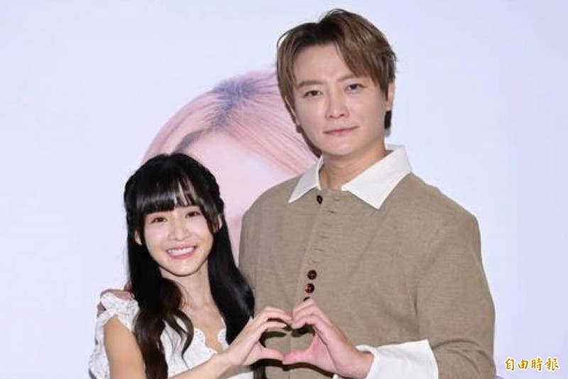 歌手阿沁嫩妻花花公開獲獎厭食症照片 一句話逼哭網友