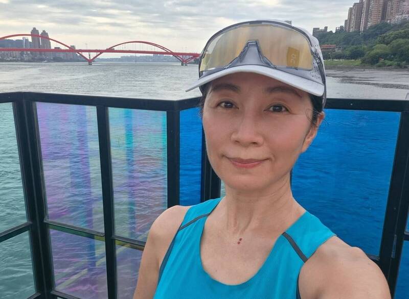 61歲生日心繫父母健康 方文琳沒吹蠟燭有洋蔥