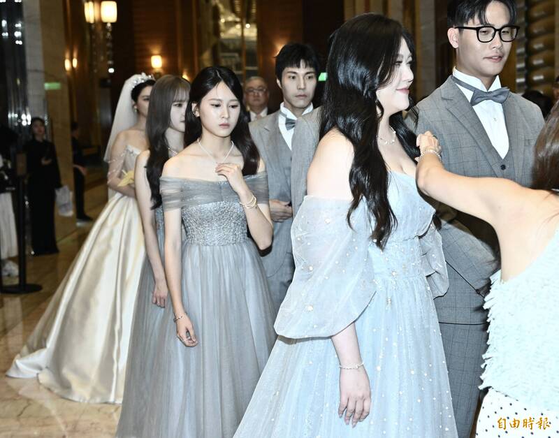 白家綺與妹妹（右1）感情早已超越一般姊妹，更像母女關係。（記者胡舜翔攝）