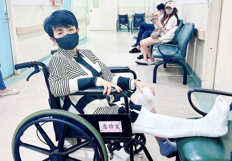 65歲資深玉女歌手台中摔傷骨裂 親揭處理後續內幕曝光