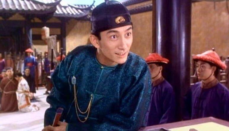 1994年他在《九品芝麻官》飾演嘴賤狀師方唐鏡。（翻攝自網路）