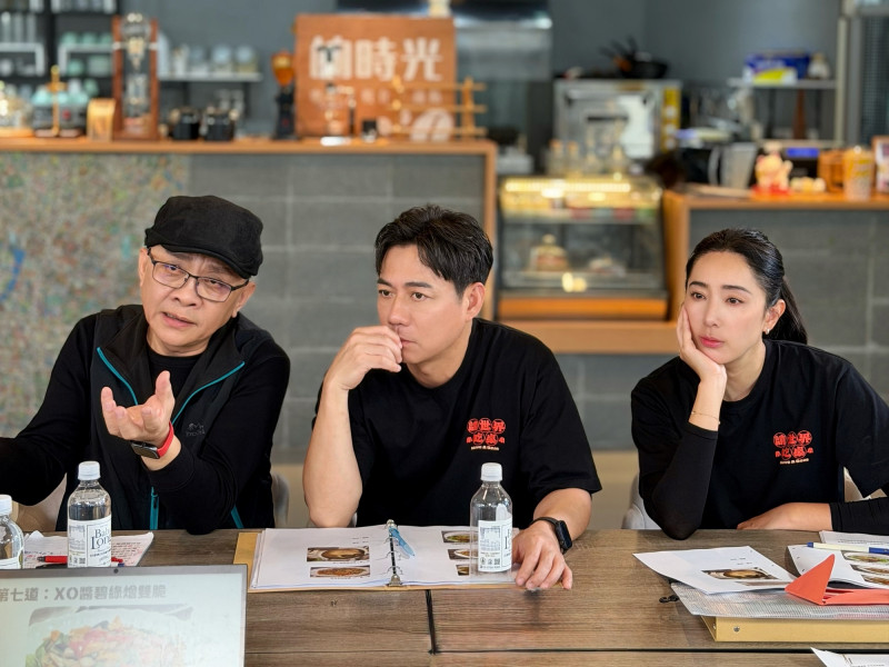 隋棠辦桌首進廚房!藍正龍拔魚刺崩潰