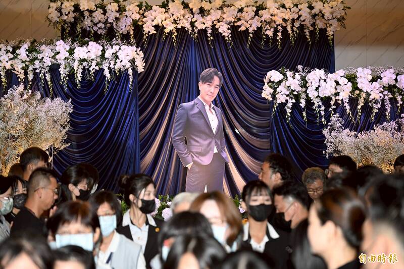 傅子純「畢業典禮」!游安順引言慟別憨厚老友:跳海摔車總自己來