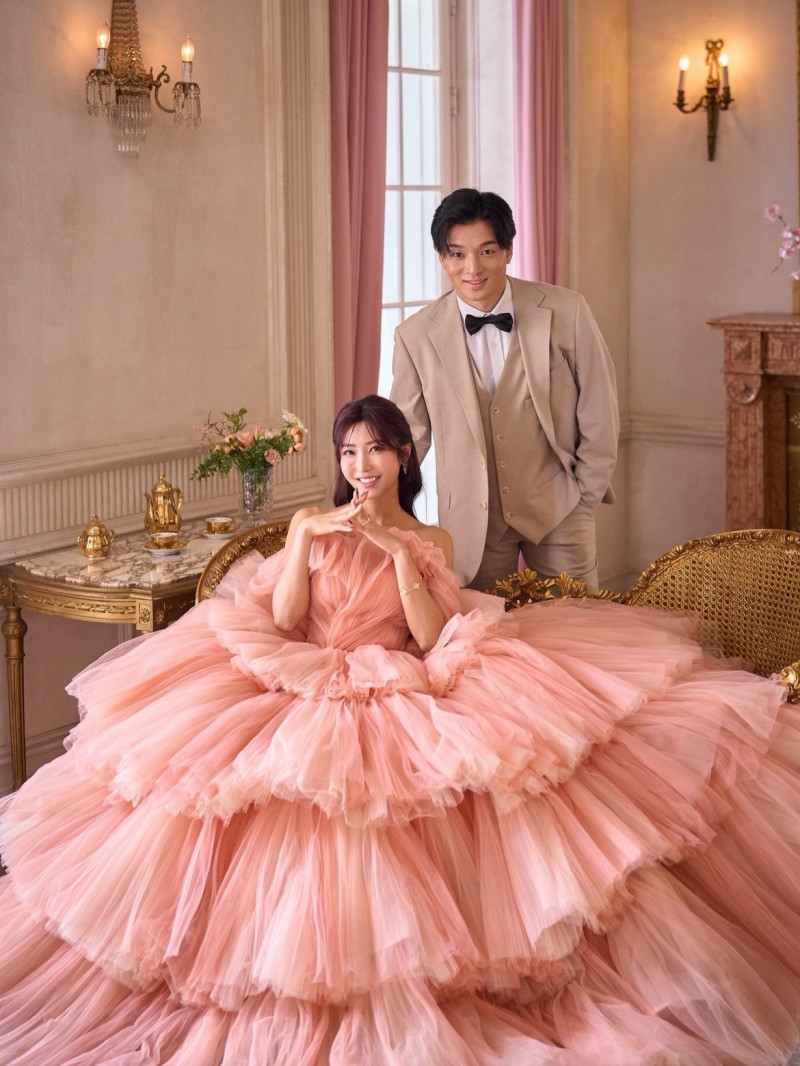 水川堇宣布結婚，曬出婚紗照。（翻攝自IG）