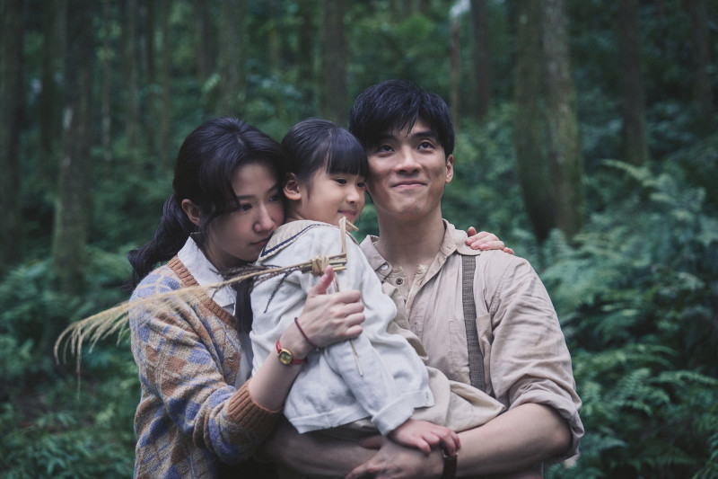 方志友（左）、林哲熹主演影集《再見1987》揭開大時代悲歌。（公視台語台提供）