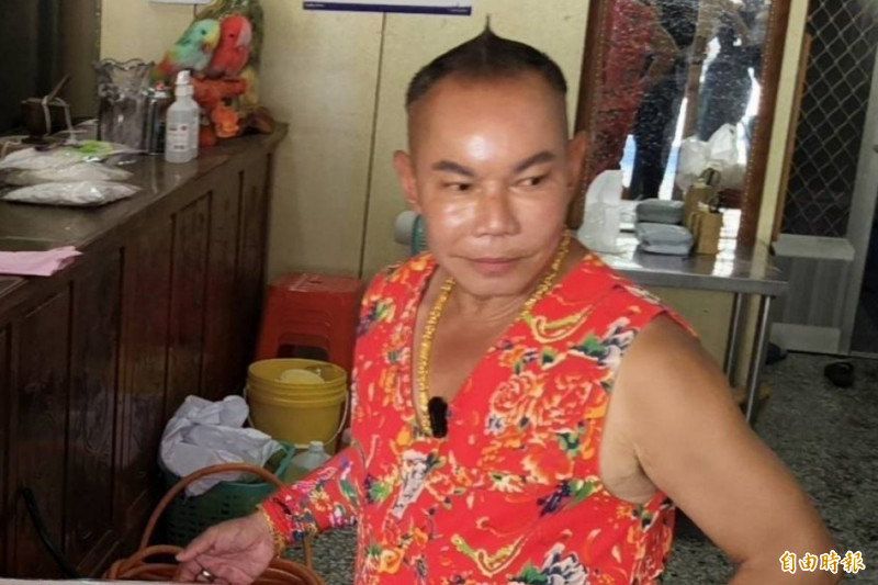 (影)吊車大王砸千萬買65歲生日禮 網友嚇傻:不是45嗎?
