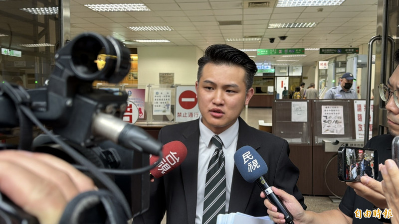 涉性侵二審開庭直呼勝訴有信心 蕭淑慎丈夫梁軒安喊明年想辦婚禮