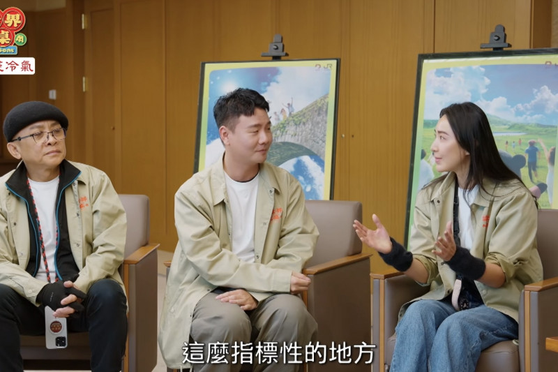 阿翰當翻譯畫面被剪光，謙虛回應：「可能是我講太爛」。（翻攝自YouTube）