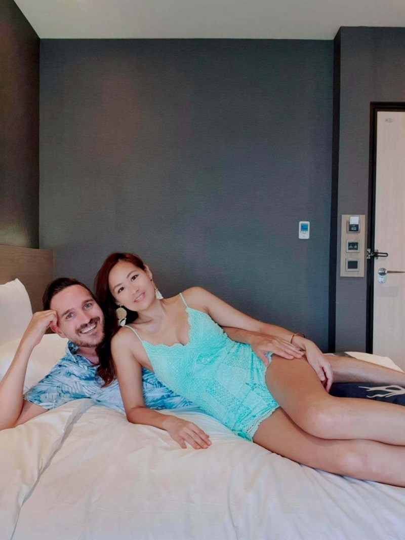 美籍尪北京爆一夜情!兩性專家腦袋空白 怒找過客男友獻初夜:他傷我我也要傷他