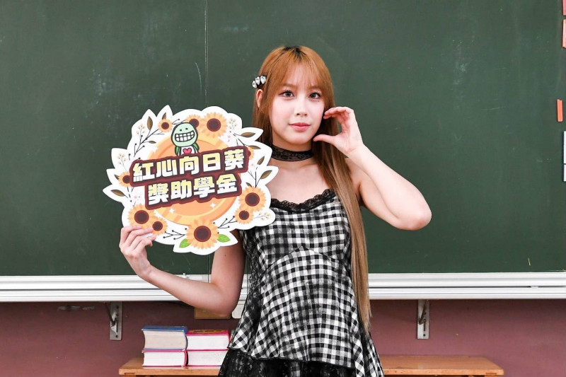 21歲正妹女星唱歌沒有甜蜜感 爆爸媽超嚴格限愛令 無奈心聲曝光