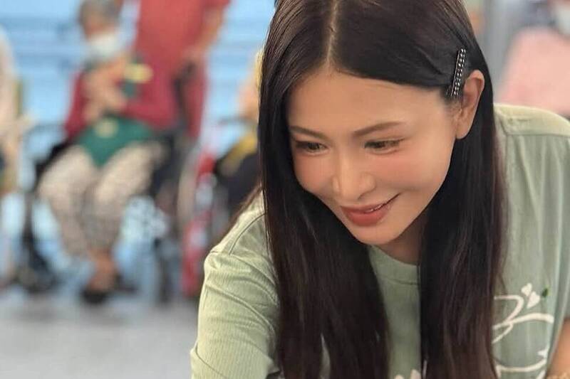 德馨過生日好溫馨 陪長輩唱歌聊天一起歡笑