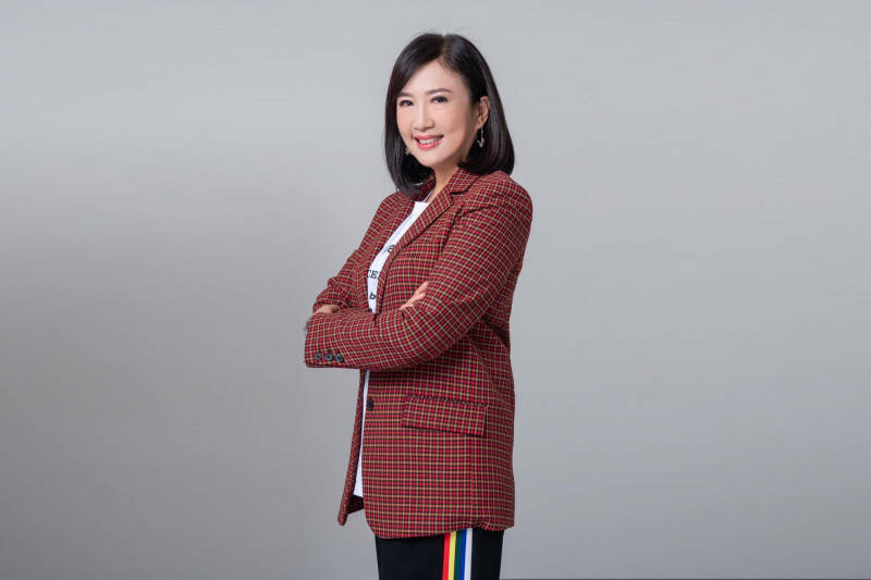 戰友吳安琪另起爐灶!方念華爆列TVBS資遣名單 暴瘦19公斤吐:節目有開就有結束
