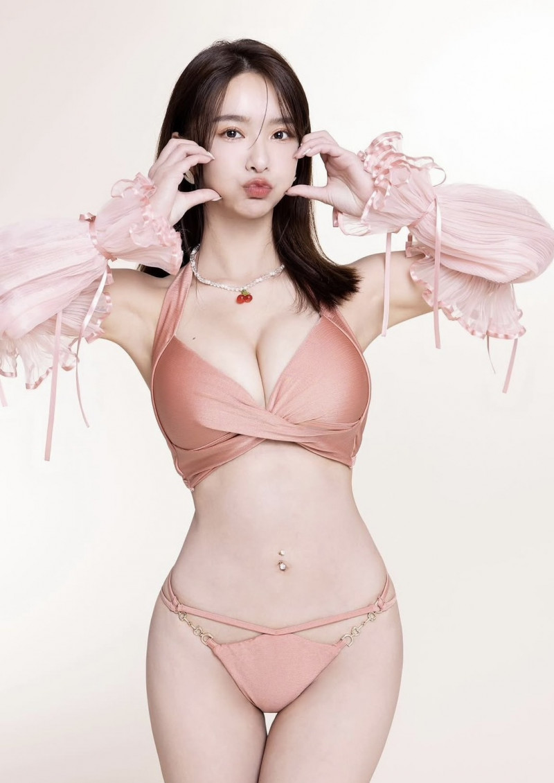 禾羽推出個人寫真書展現自信魅力