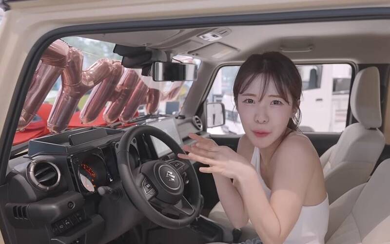 (影音)李多慧在台買車 公布車牌:可以跟我打招呼
