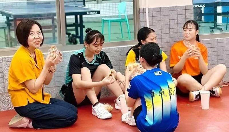 人美心善化身桌球美人! 于美人被激讚