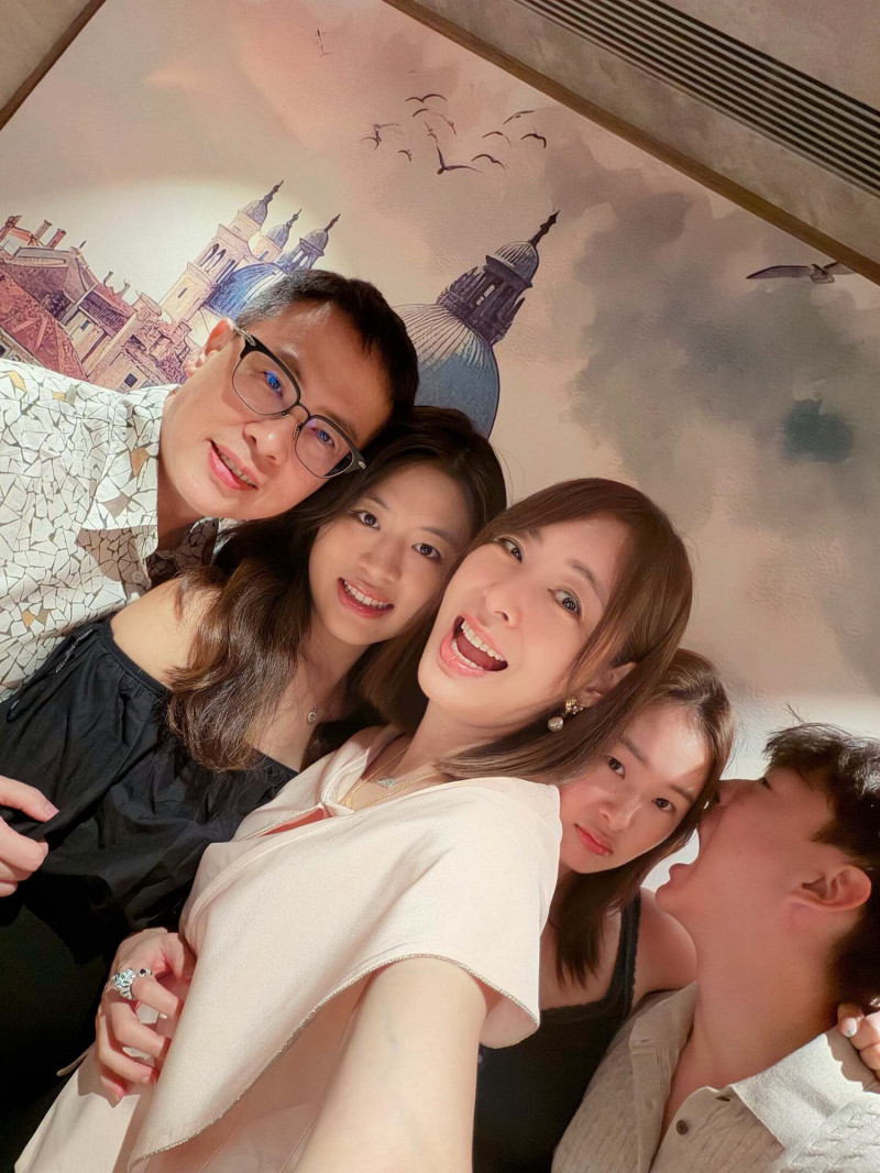 賈永婕23歲學霸女兒爆戀情!男方「超狂背景」被起底 曬照回應了