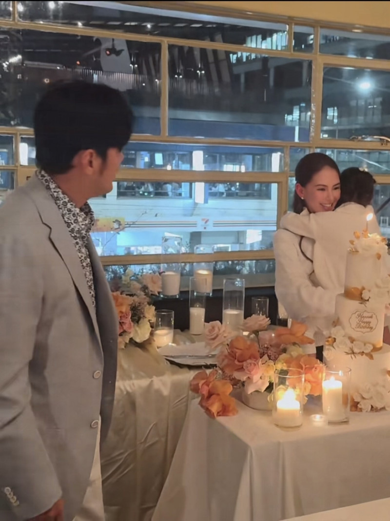 昆凌慶生女兒殿下「抱緊處理」 李洋同天生日兩大最愛現身