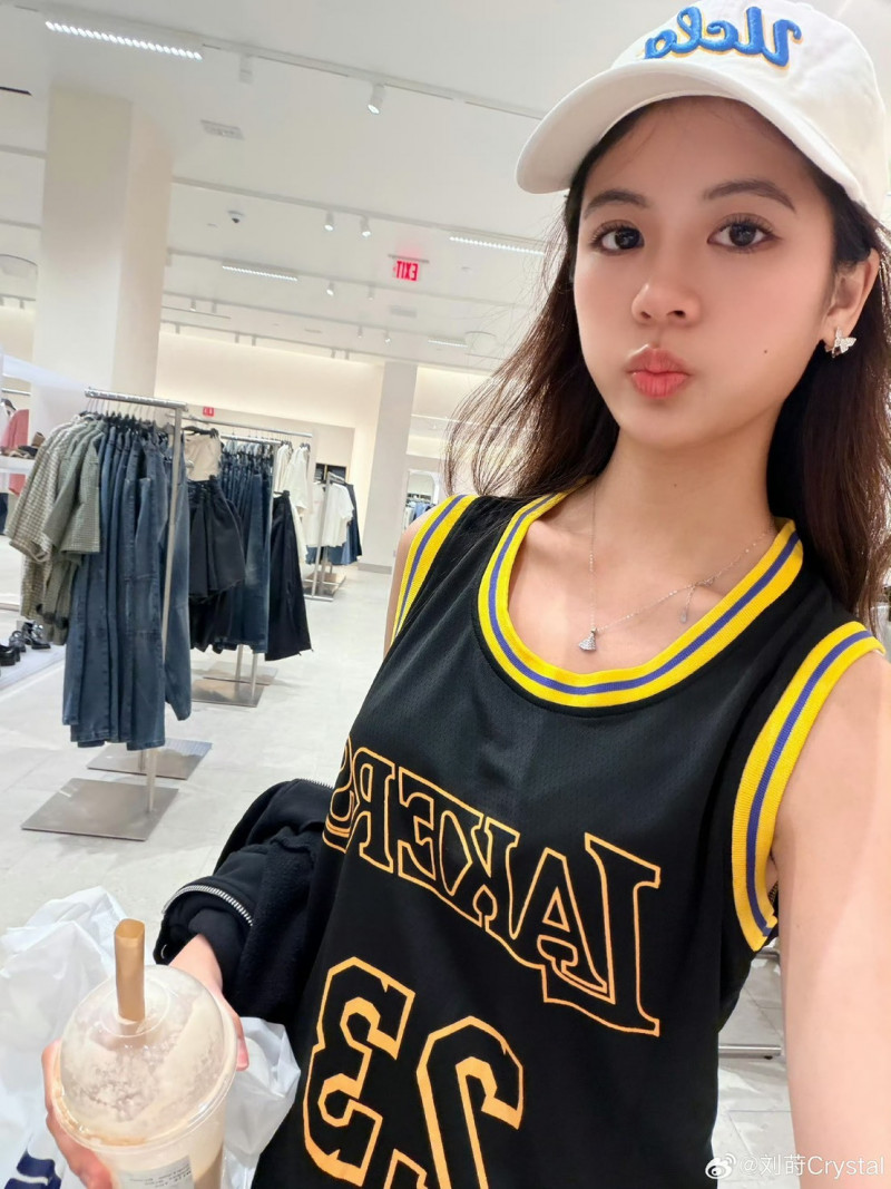 翁虹18歲超正UCLA學霸女兒驚人「一日行程」曝!7點半忙到半夜還兼職這職業
