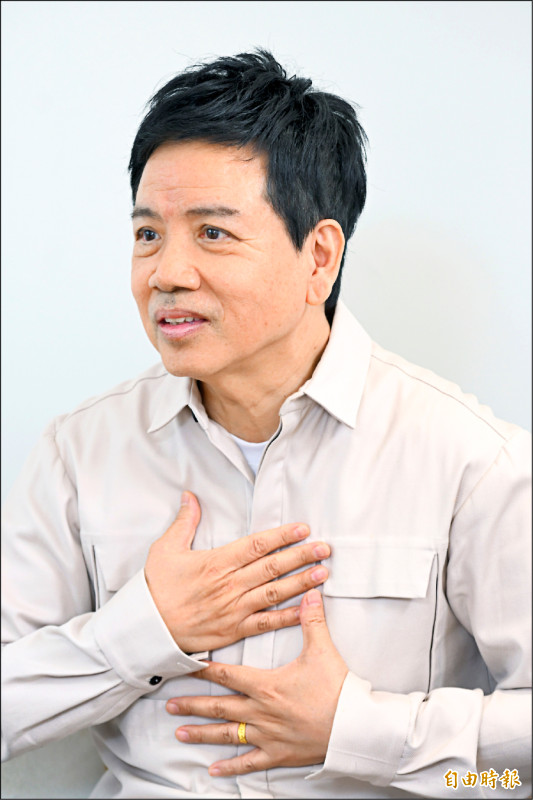 陳凱倫悲嘆情債難了 靈堂唸告別信送陳盈潔