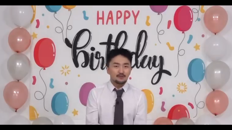《我來這裡是為了宣傳》主持人柳炳宰聽到賀營大秀祖先，頓時就感覺到危機。（翻攝自X）