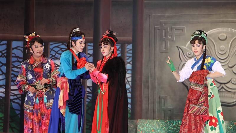 孫翠鳳女兒癲癇倒地 明華園公演爆意外劇團發聲