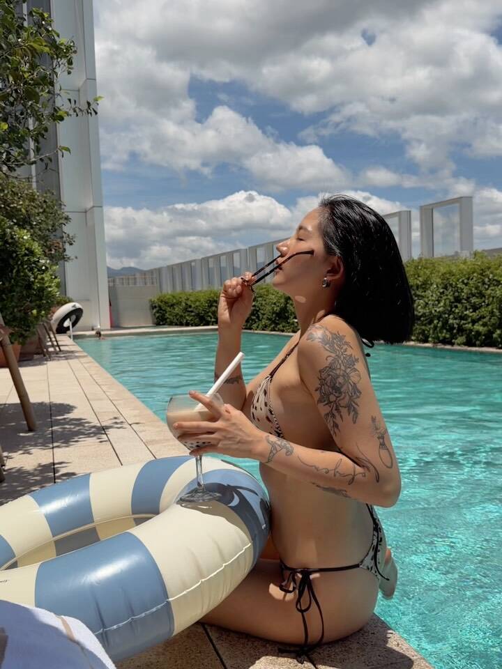 陳艾琳看見以前的自己，突然很有感觸。（翻攝自IG）