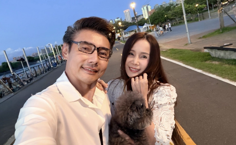 專寵嫩妻劉依純不手軟!包偉銘七夕放閃「堅持共食」放秘辛曝光