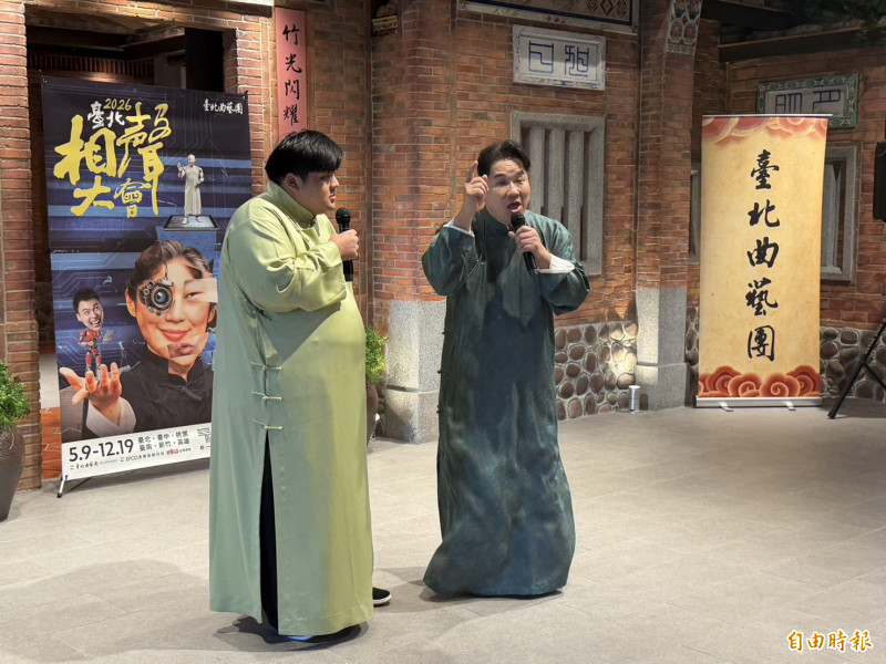 新竹快閃相聲送冰棒消暑 劉爾金父子同台笑翻全場