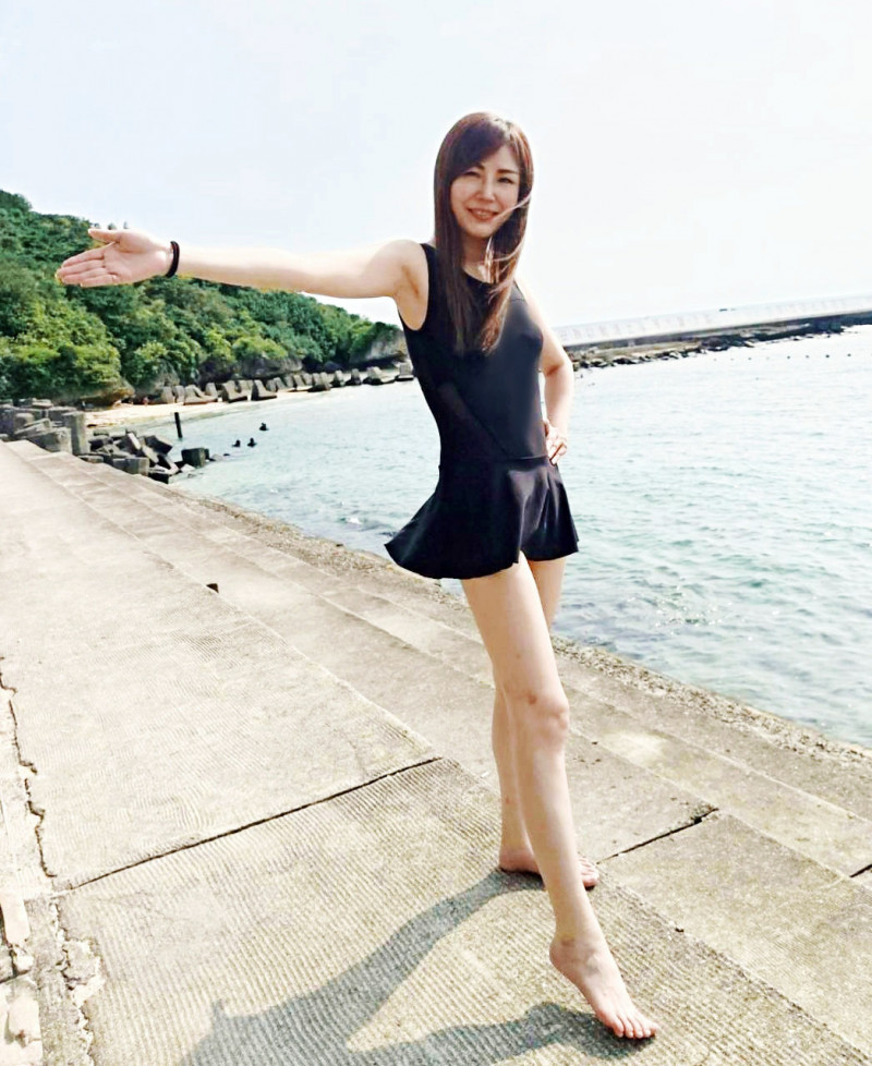林琇琪發片前到小琉球旅遊紓壓。（豪記提供）