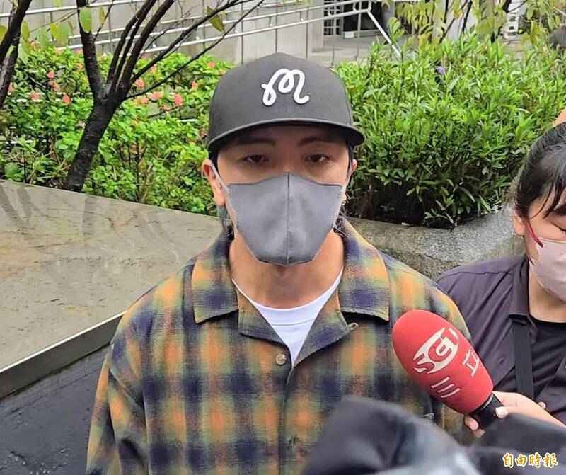 藝人閃兵案再度審理 法院首度傳喚坤達、陳柏霖