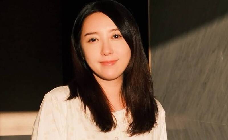 五熊疑感動潑油 被酸眼淚從嘴角流出
