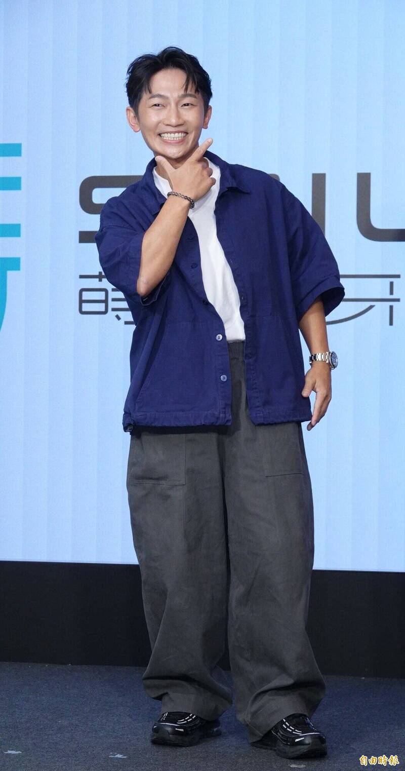今蔡昌憲出席美齒診所站台活動。（記者潘少棠攝）