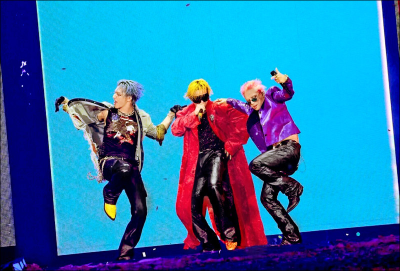 GD爆BIGBANG合體內幕 3帥創作新聲音-柯震東朝聖T.O.P演出 嗨接偶像下班