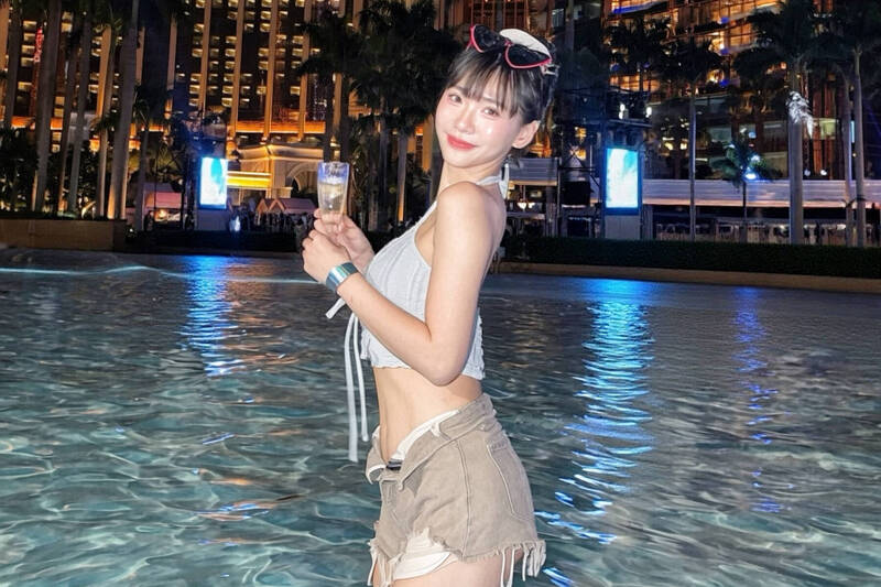 啦啦隊女神昆娜澳門解放 炸出火辣曲線 粉絲嗨喊：水喔
