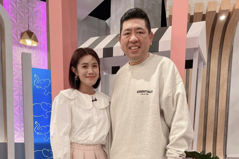 NONO現蹤內湖火鍋店!「朱海君就在身邊」屢傳婚變互動曝光