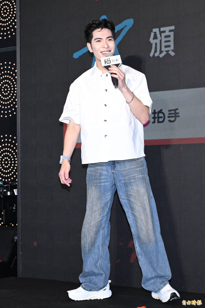 蕭敬騰自稱是理性追劇。（記者胡舜翔攝）
