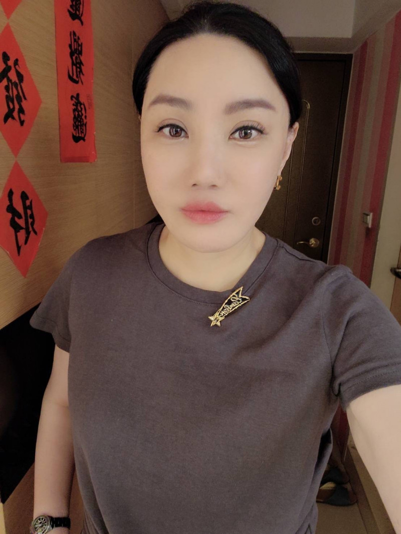 命理師沈嶸解析景甜感情運勢。（沈嶸提供）