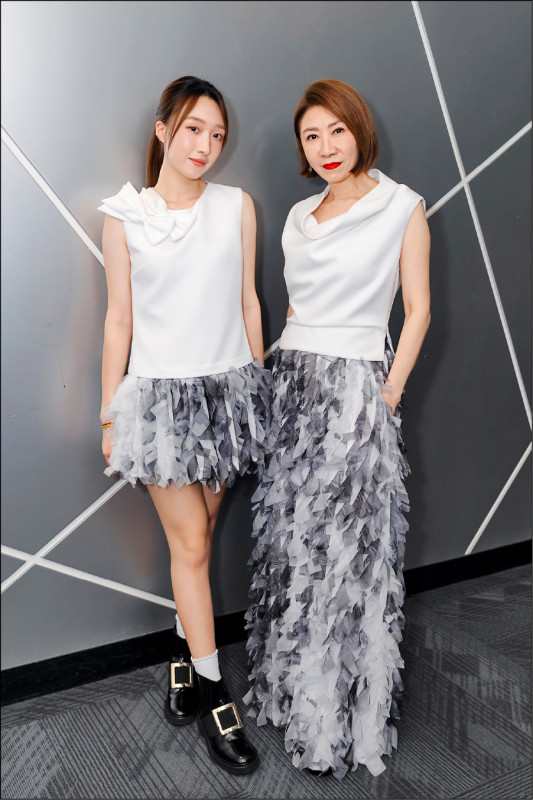 李翊君母女甜蜜合唱 賴佩霞把人生唱進經典