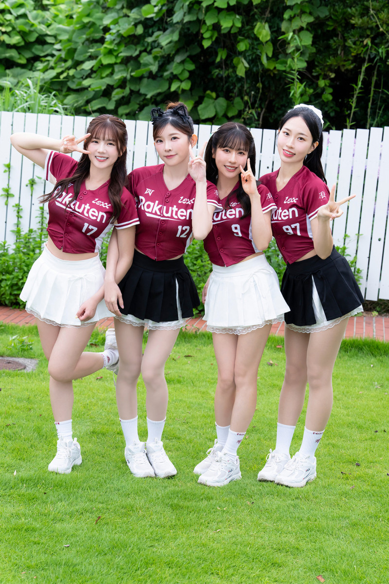 笑笑、穎樂、高橋佳帆、溫妮進軍日本。(樂天桃猿提供)
