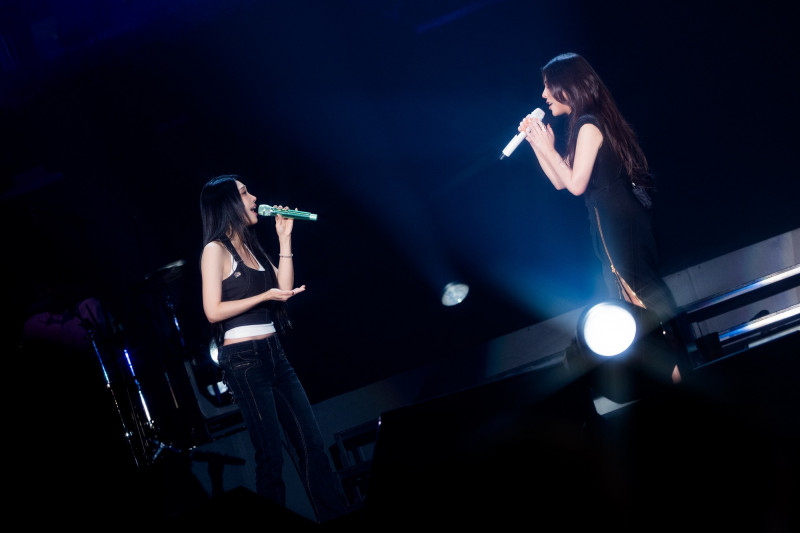 鄭恩地、艾怡良對唱。（HER VOICE — 無所畏懼的女聲提供）